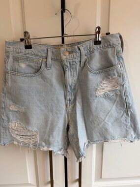 Madewell Relaxed Mid Length Denim Shorts light wash size 27 zip fly